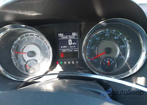 2013 Chrysler Town & Country Touring z USA, uszkodzony, nr VIN 2C4RC1BG3DR588440